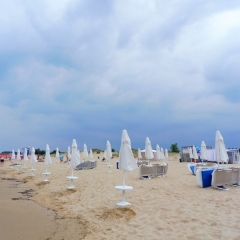 SISTERSM- SUNNY BEACH