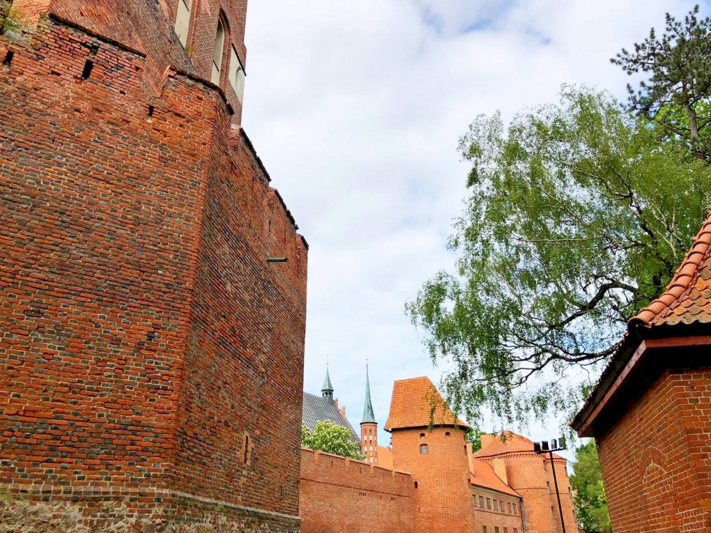 frombork-sistersm n (9)