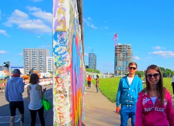 EAST SIDE GALLERY