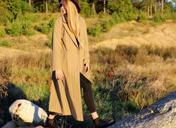 ELEGANT COAT IS THE ANSWER FOR AUTUMN DAYS!